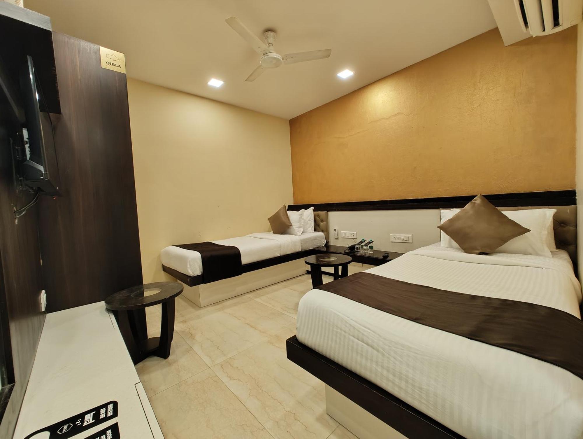 The Majlis Hotel - Colaba 孟买 外观 照片