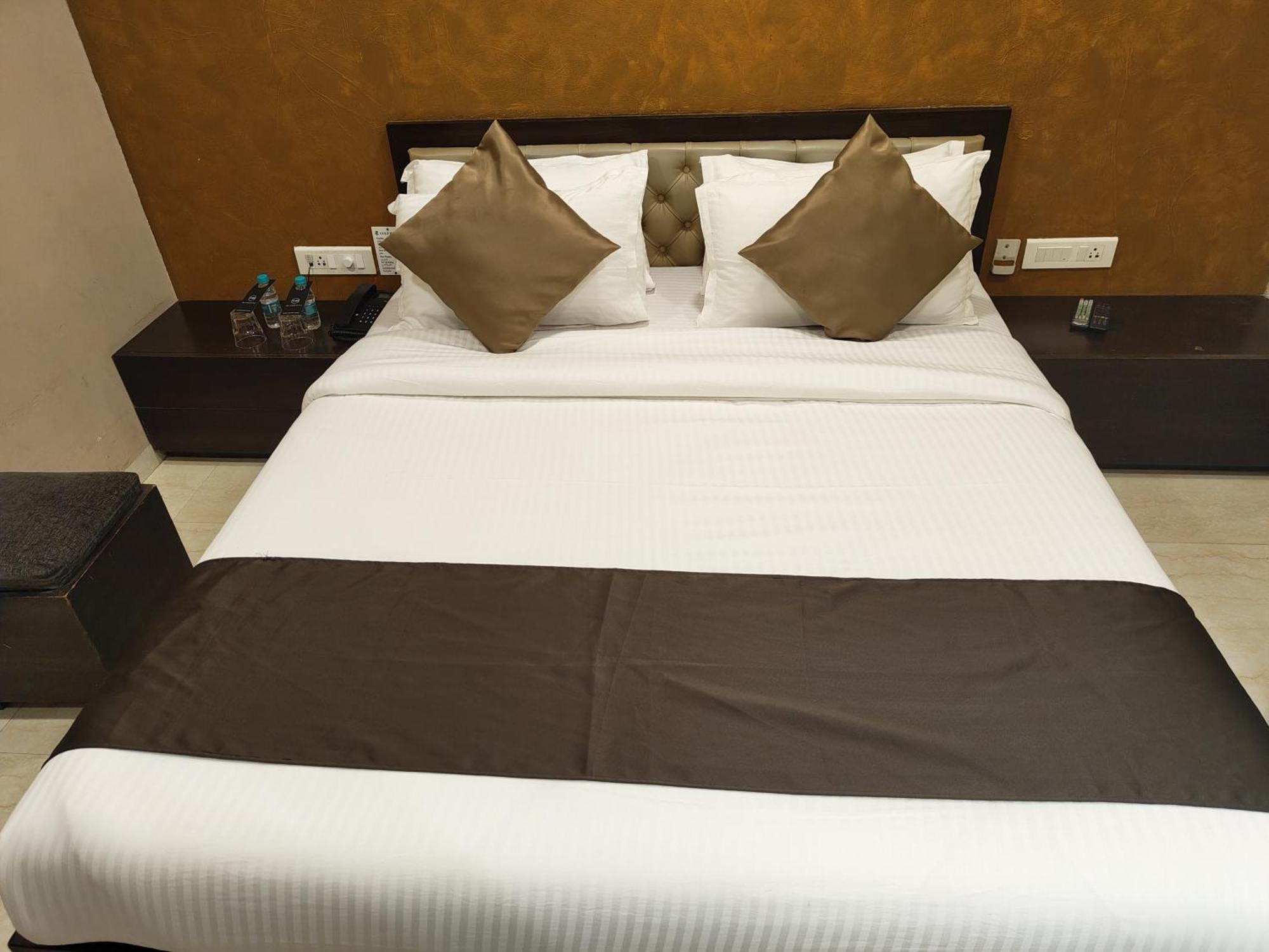 The Majlis Hotel - Colaba 孟买 外观 照片